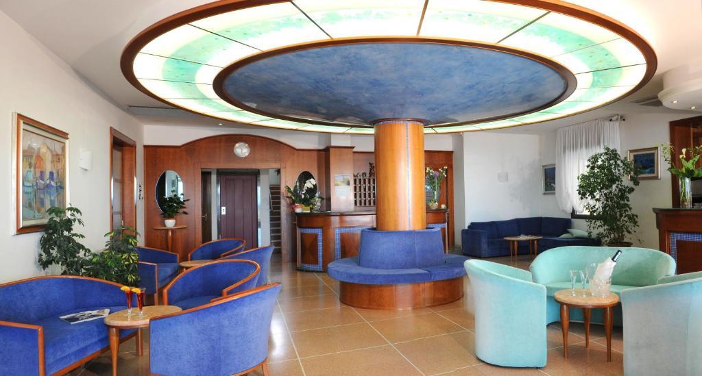 Hotel Delfino กาออร์เล ภายนอก รูปภาพ