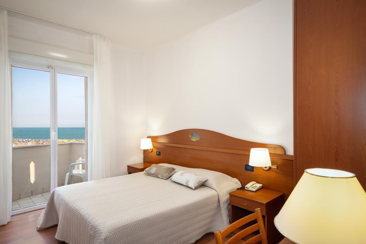 Hotel Delfino กาออร์เล ภายนอก รูปภาพ